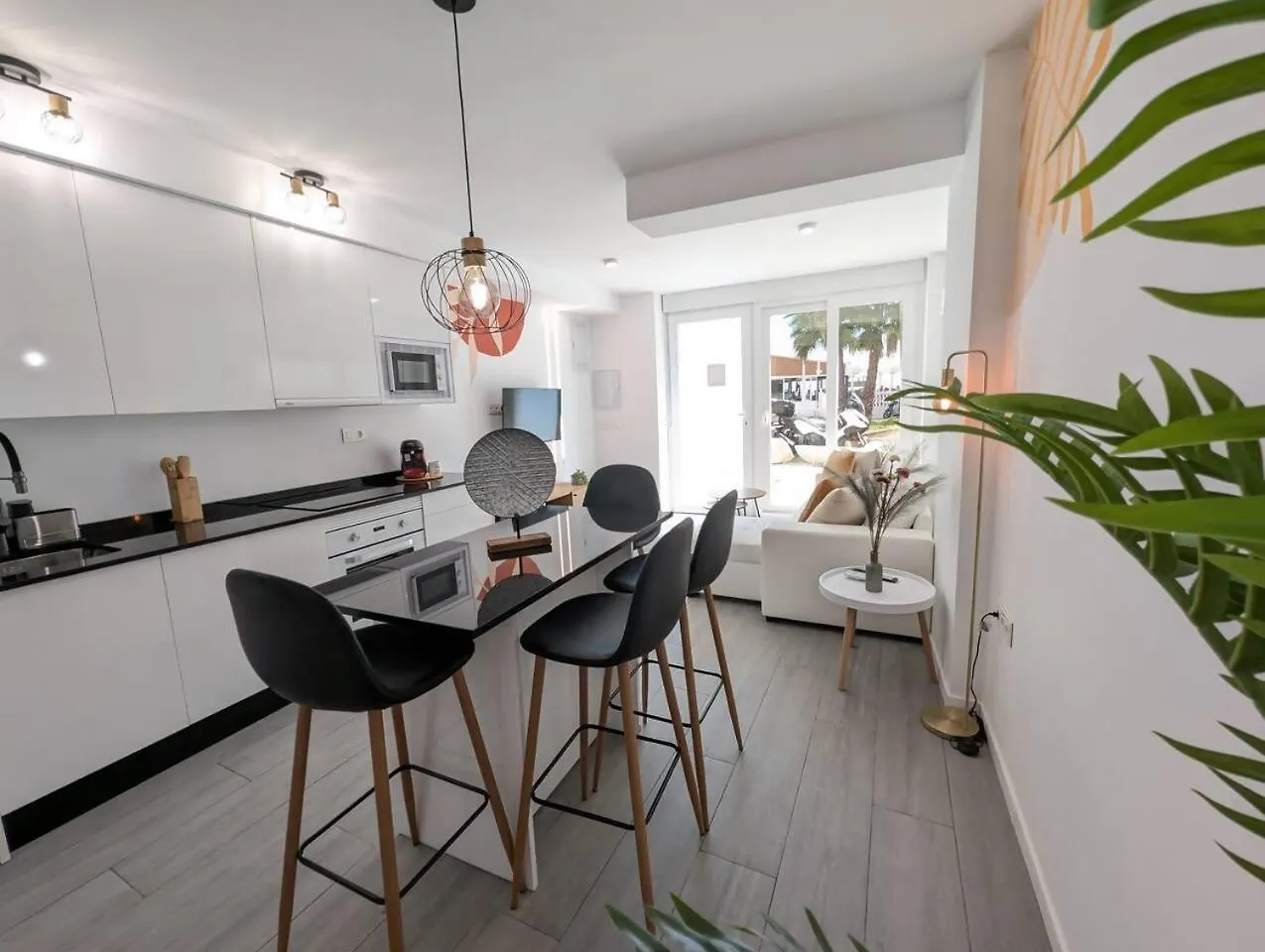 Bajondillo Beach Apartment Τορρεμολίνος